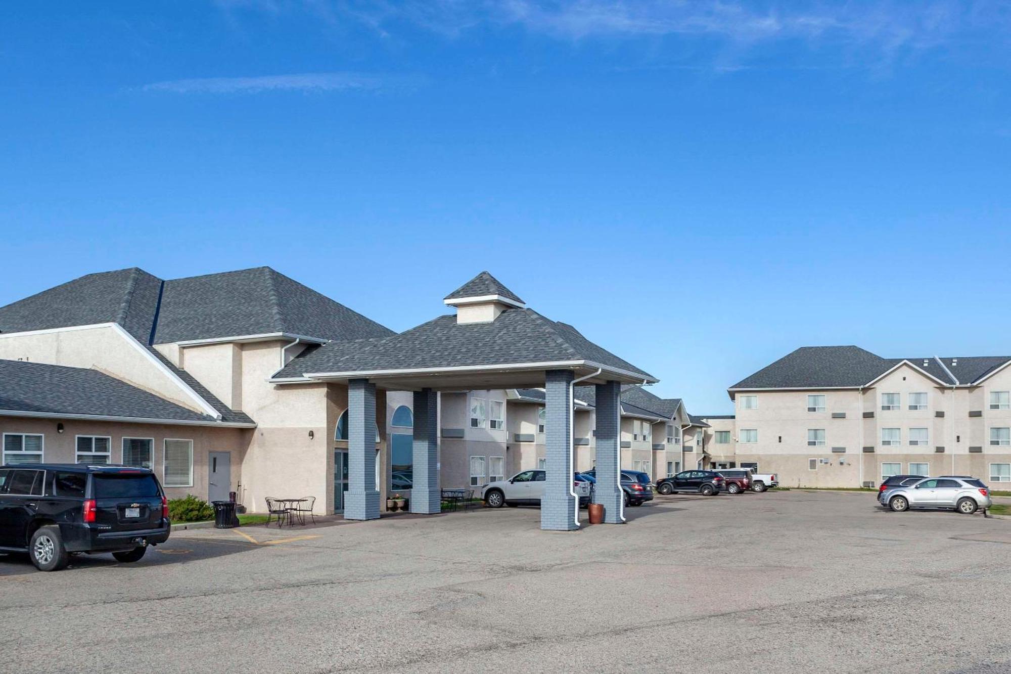 Quality Inn & Suites Edmonton International Airport Ледюк Екстериор снимка