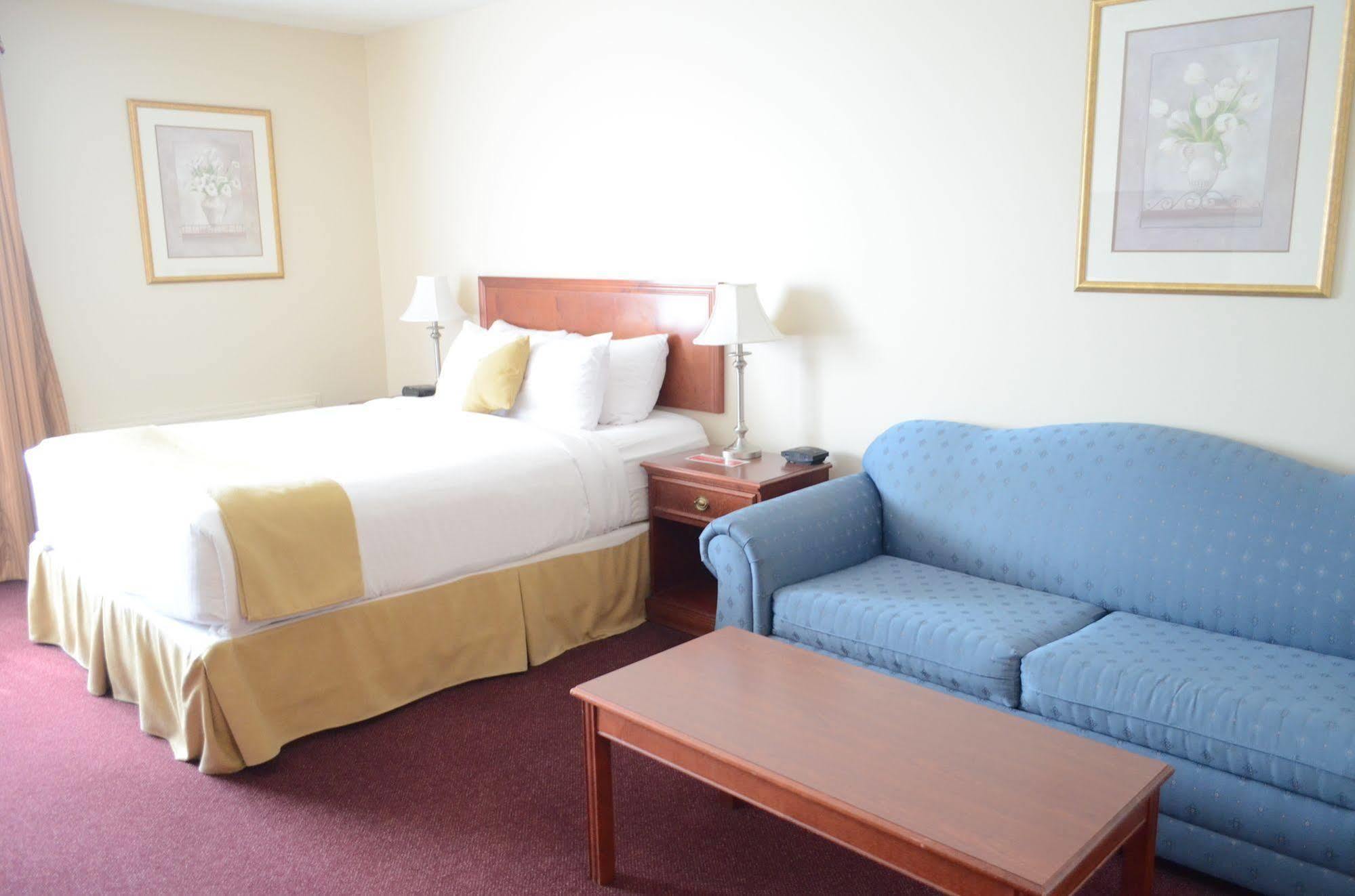 Quality Inn & Suites Edmonton International Airport Ледюк Екстериор снимка
