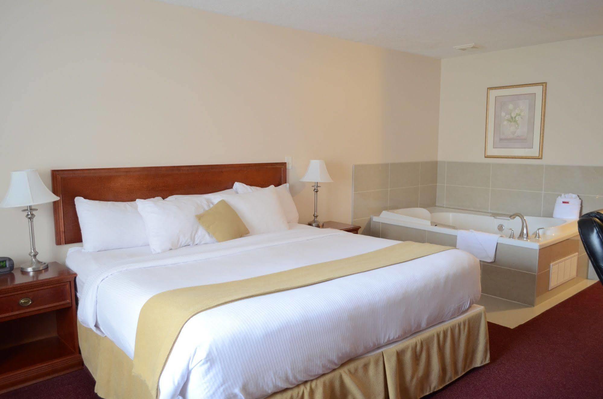 Quality Inn & Suites Edmonton International Airport Ледюк Екстериор снимка