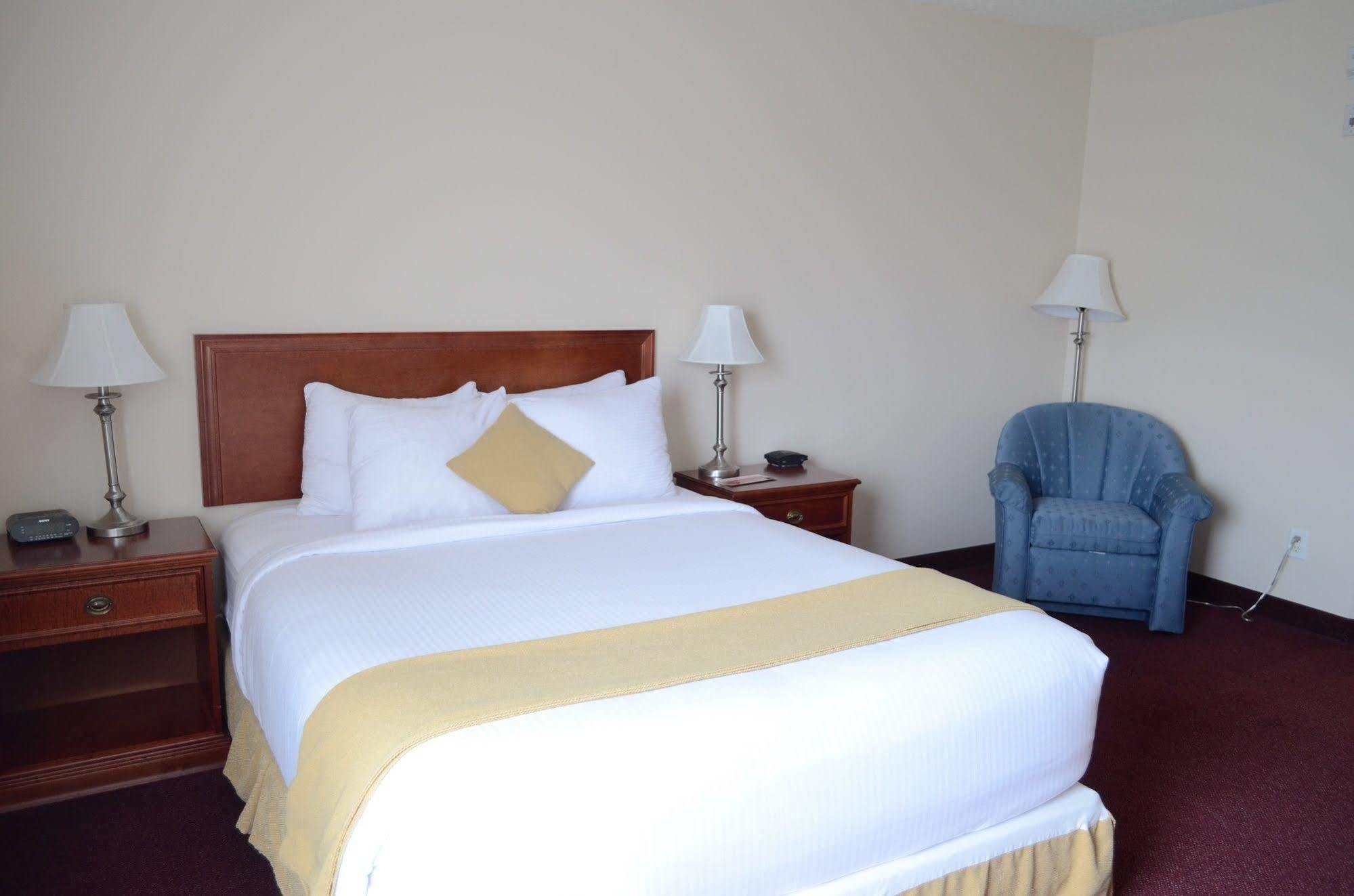 Quality Inn & Suites Edmonton International Airport Ледюк Екстериор снимка