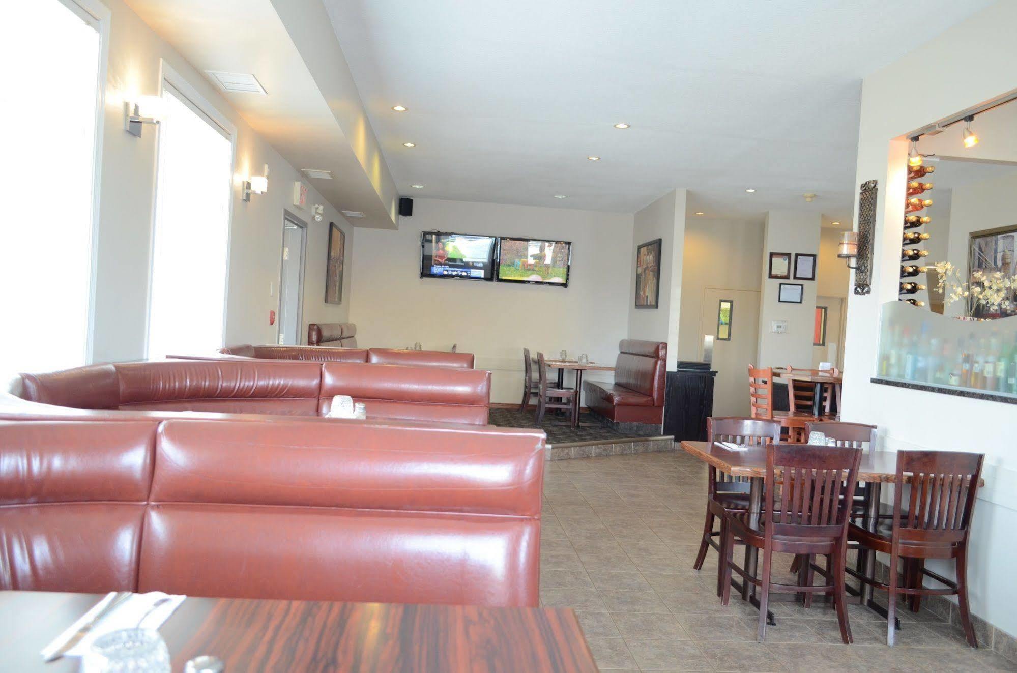 Quality Inn & Suites Edmonton International Airport Ледюк Екстериор снимка